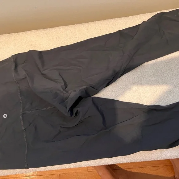 Lululemon Gray Wunder Under Crop Leggings - Picture 3 of 5